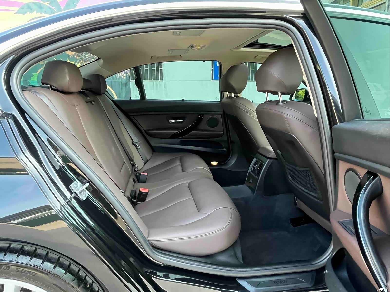 BMW 3 Series, 2017 16
