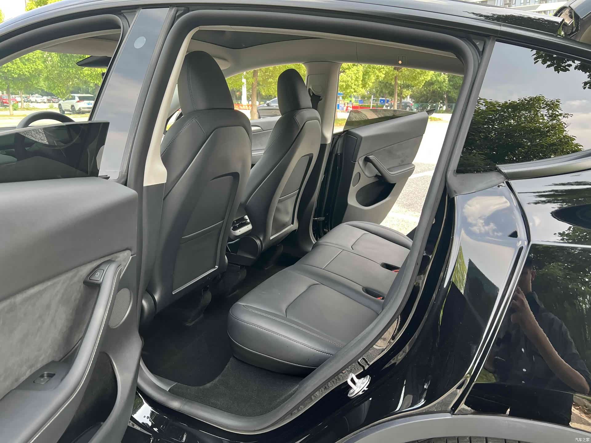 Tesla Model Y, 2023 все фото