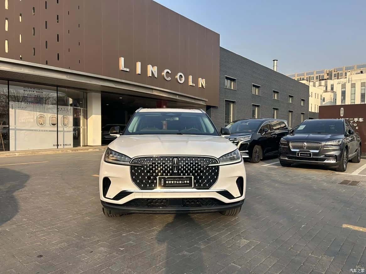 Lincoln Aviator, 2025 3