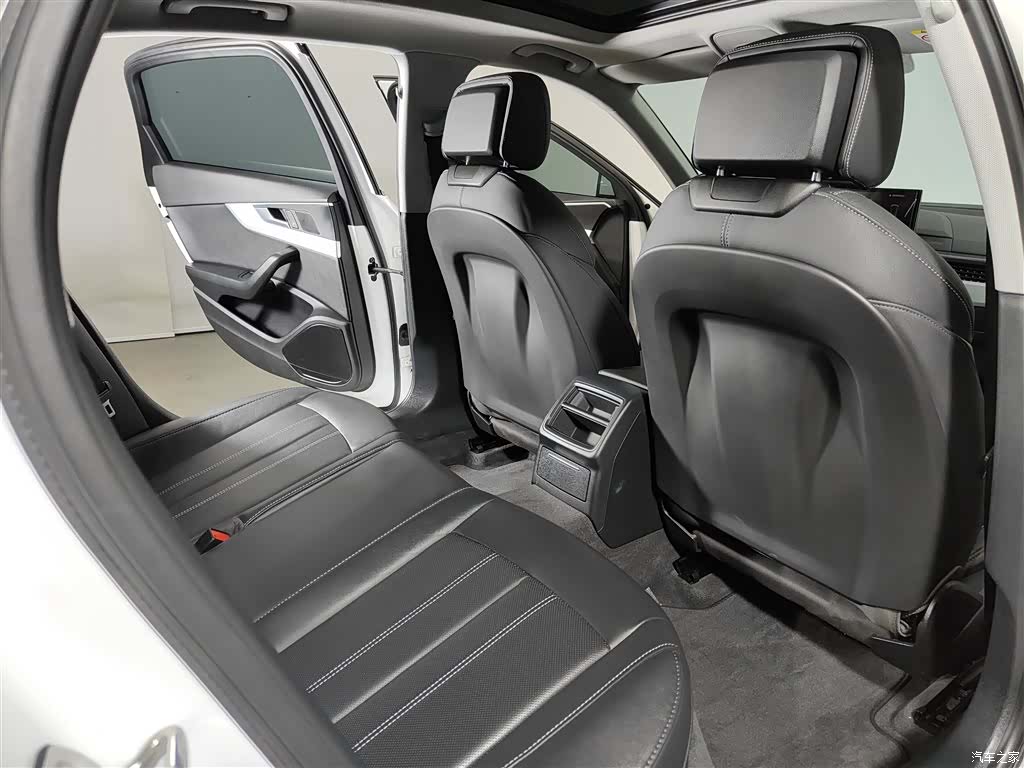Audi A4L, 2021 13