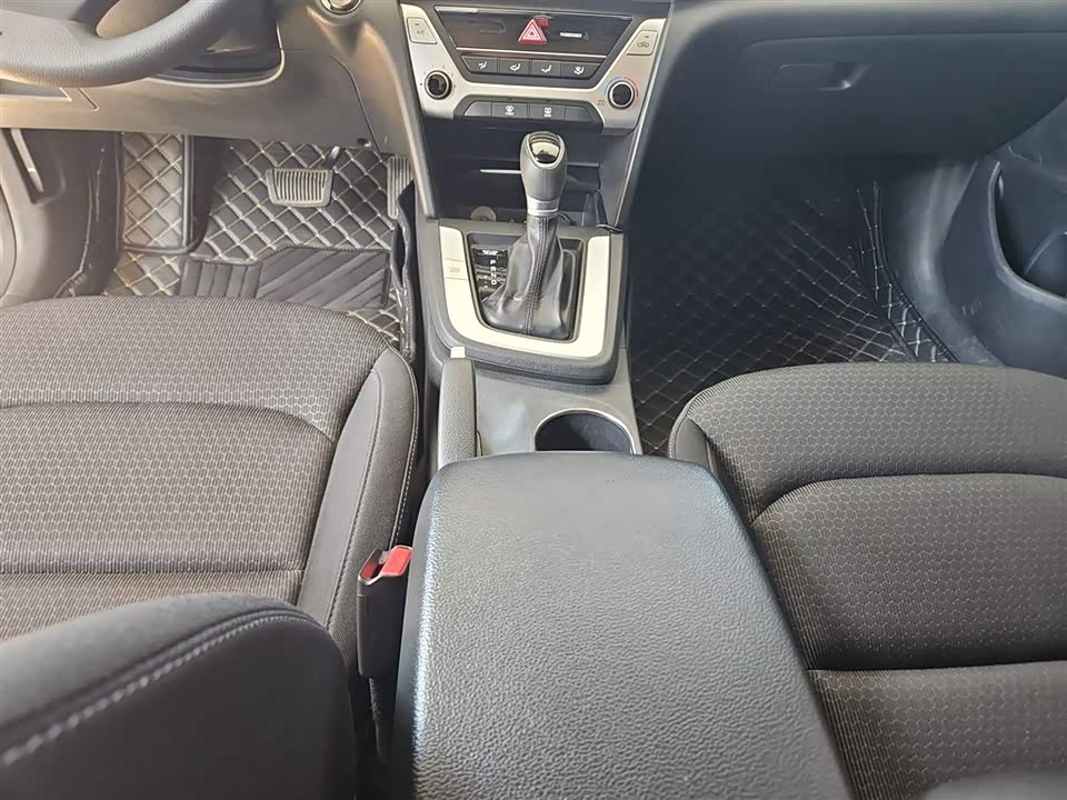 Hyundai Lead Hyundai Lead