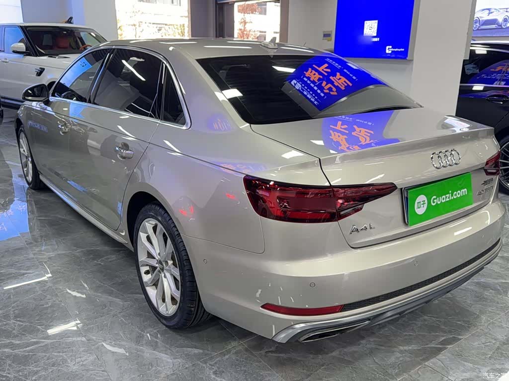 Audi A4L, 2019 23