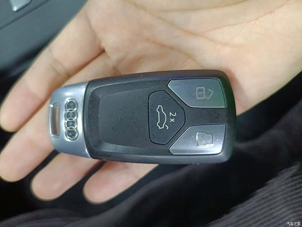 Audi A4L, 2019 17