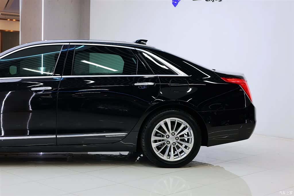 Cadillac CT6, 2017 4