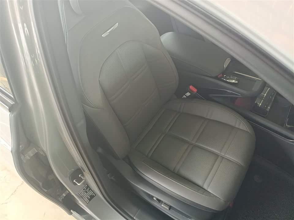 Hongqi EH7 Hongqi EH7