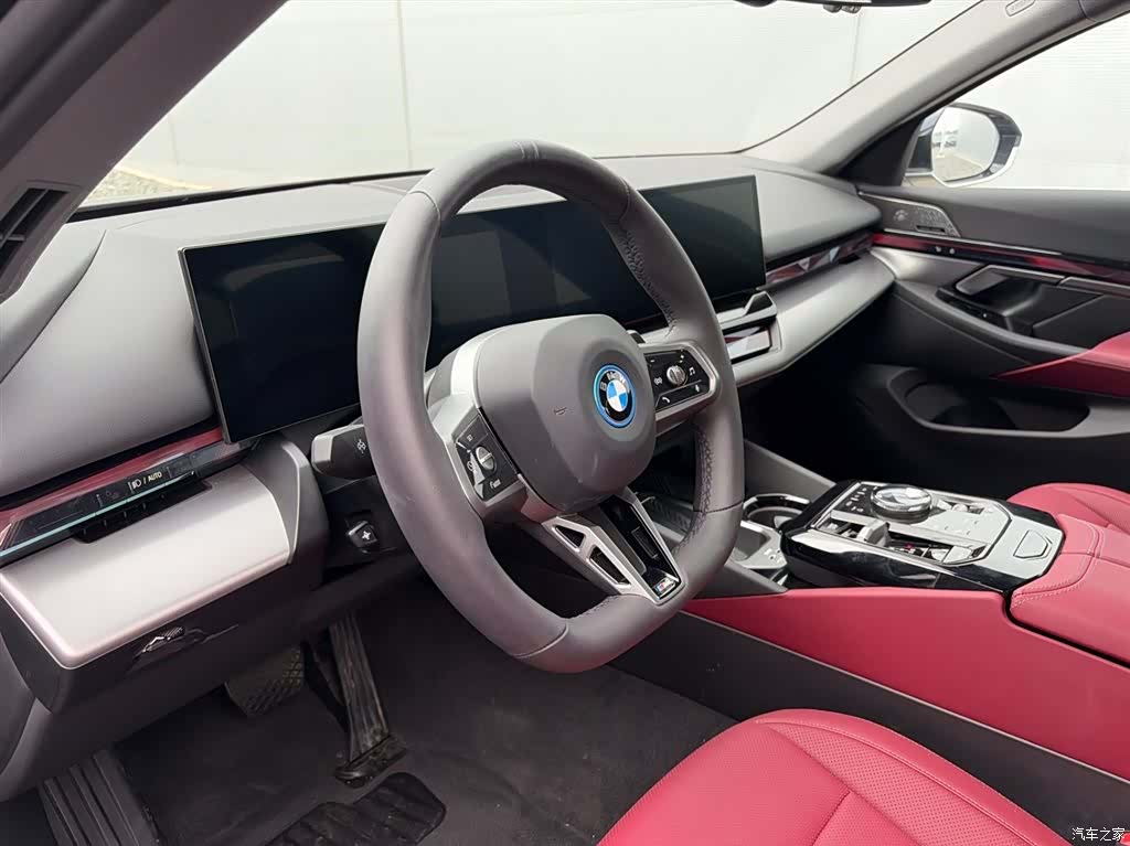 BMW i5, 2025 10