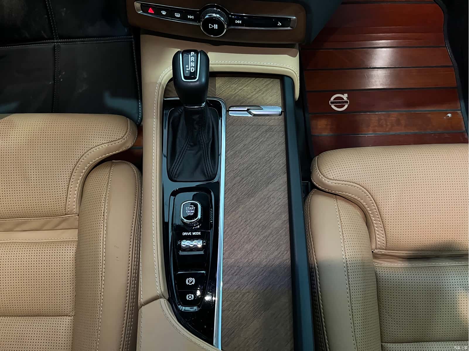 Volvo XC90, 2019 17