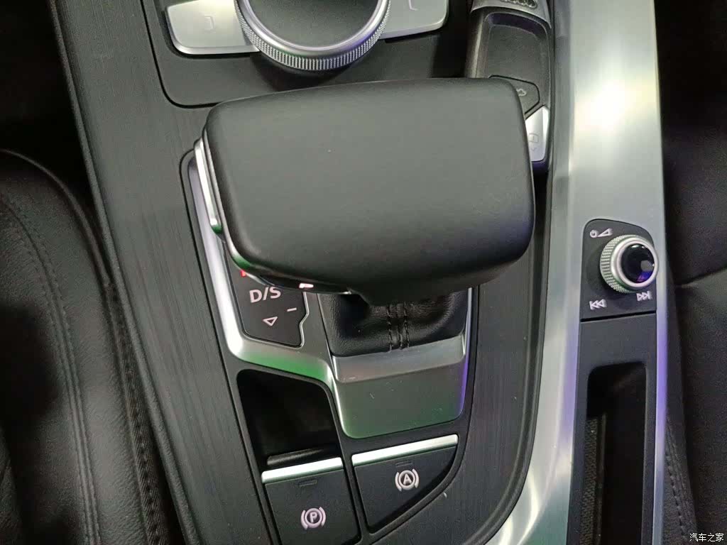 Audi A4L, 2019 10