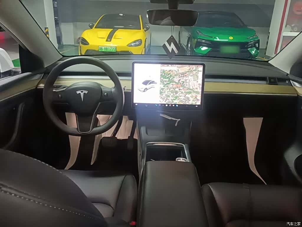 Tesla Model Y, 2023 10