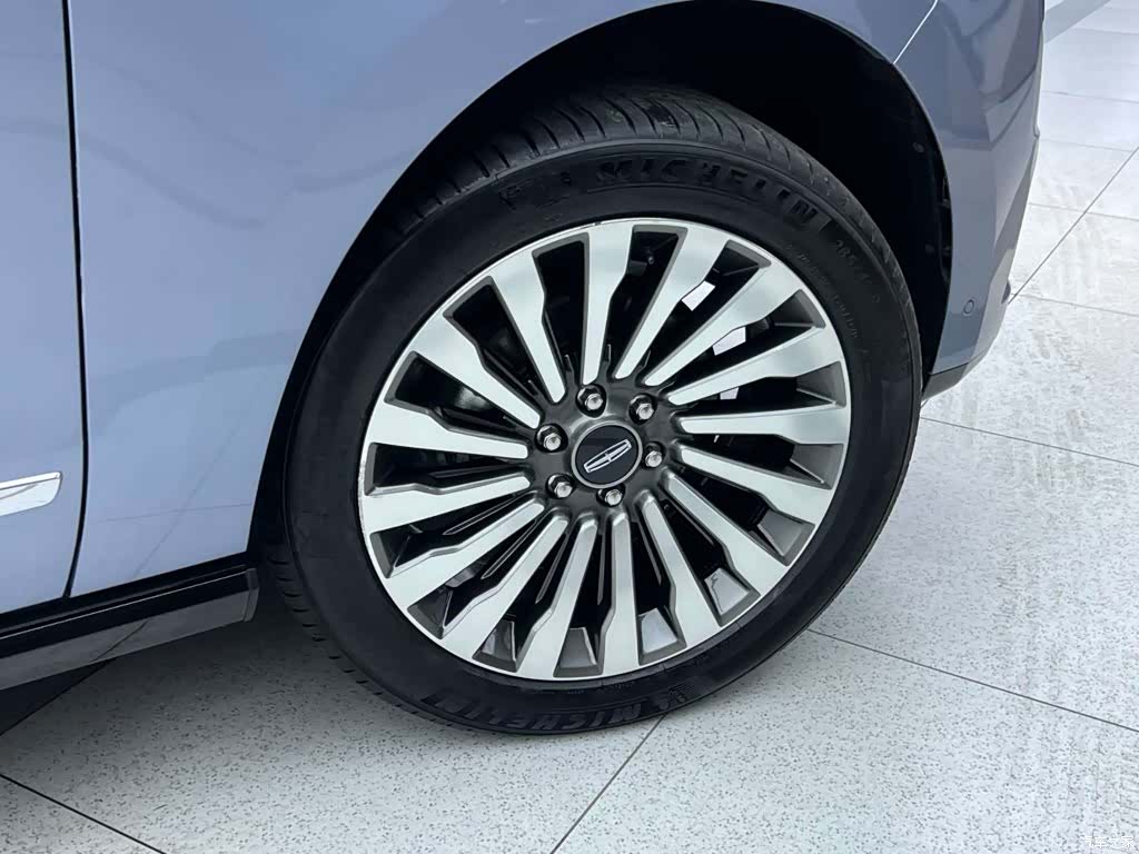 Lincoln Navigator, 2019 32