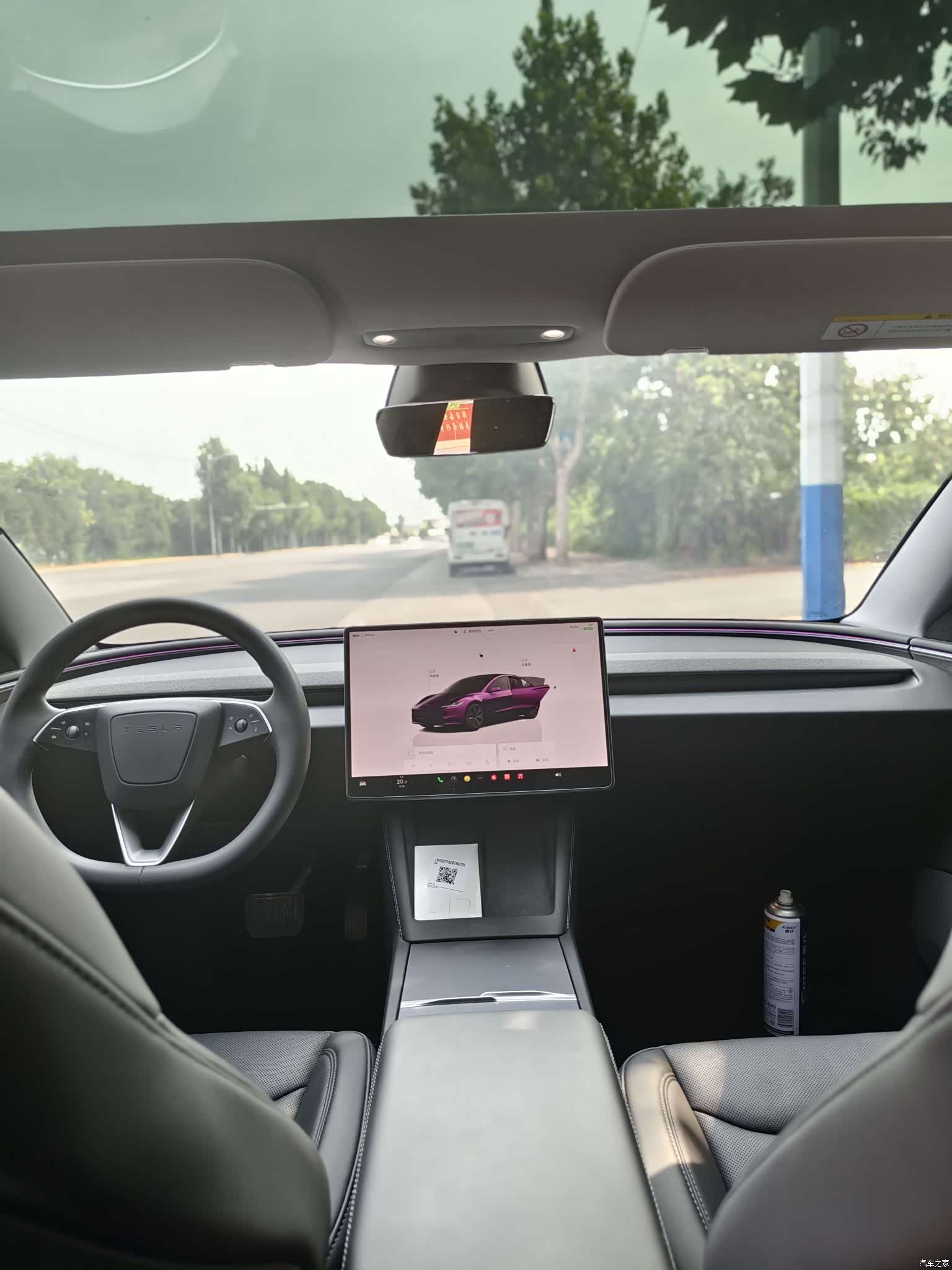Tesla Model 3, 2025 4