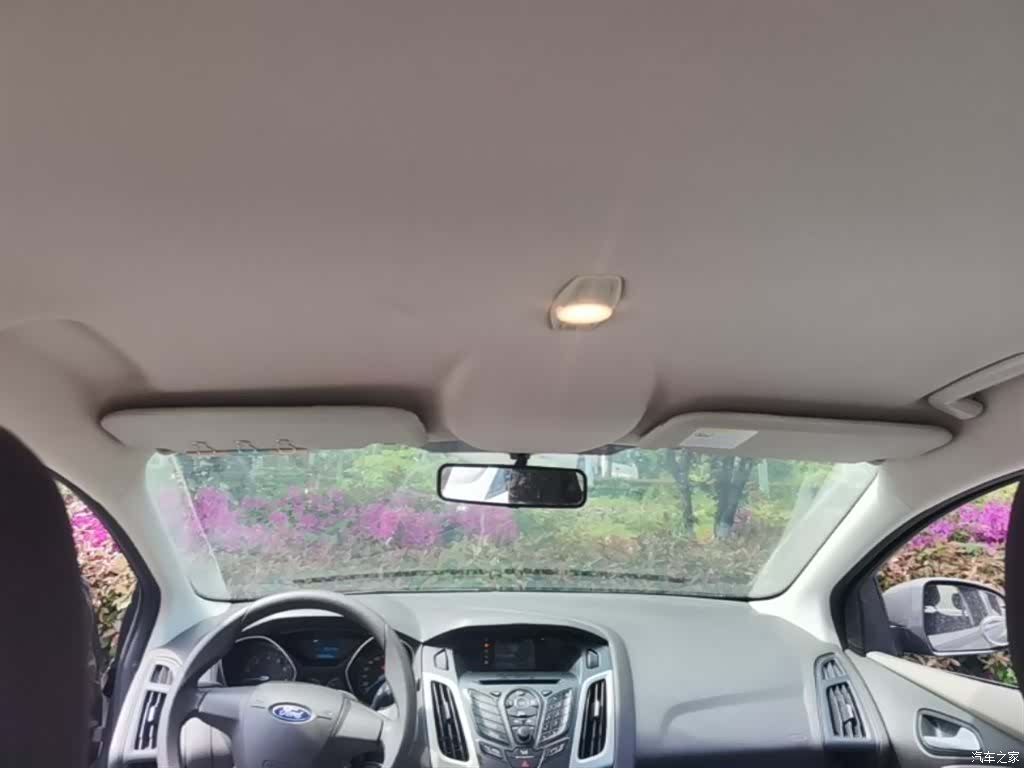 Ford Focus, 2015 18