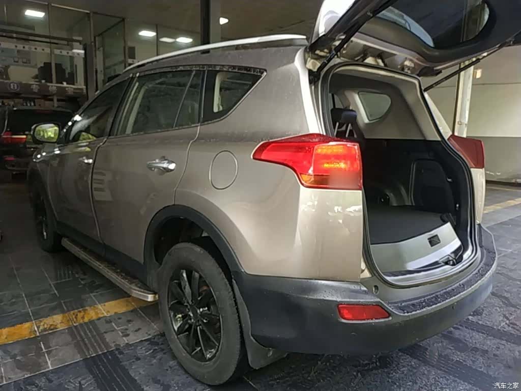 Toyota RAV4, 2014 все фото