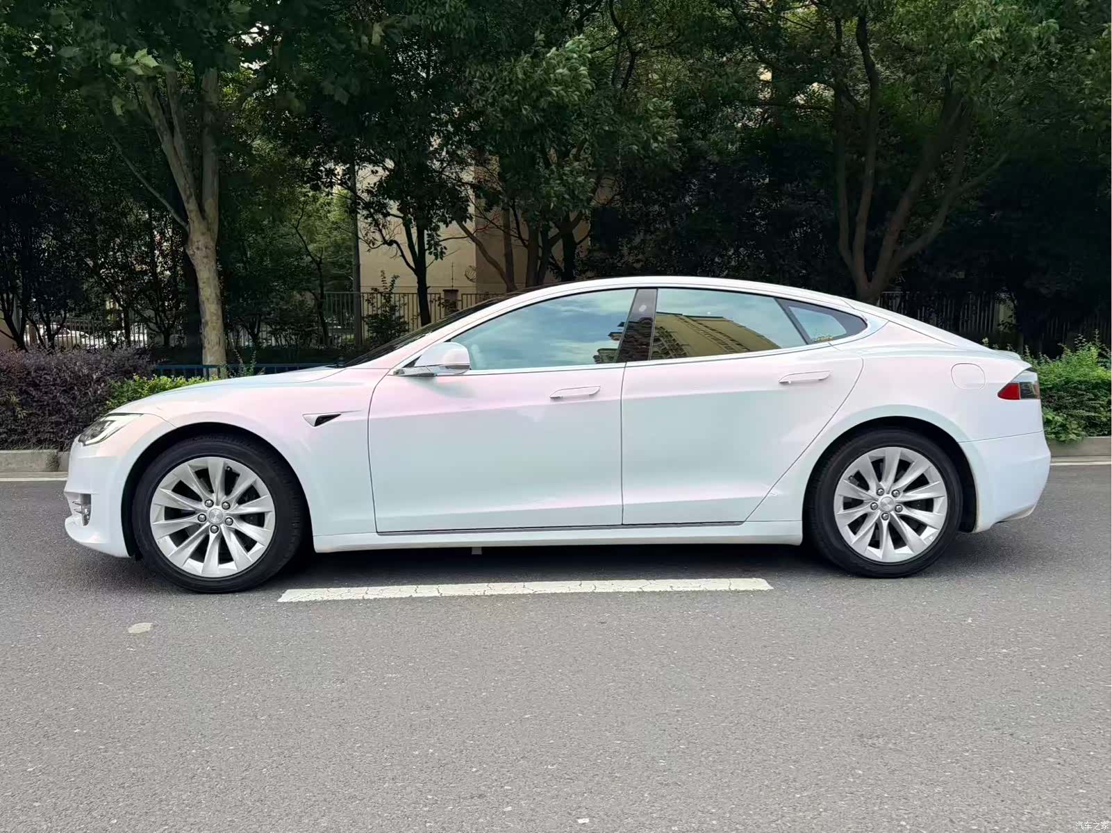 Tesla Model S, 2019 все фото