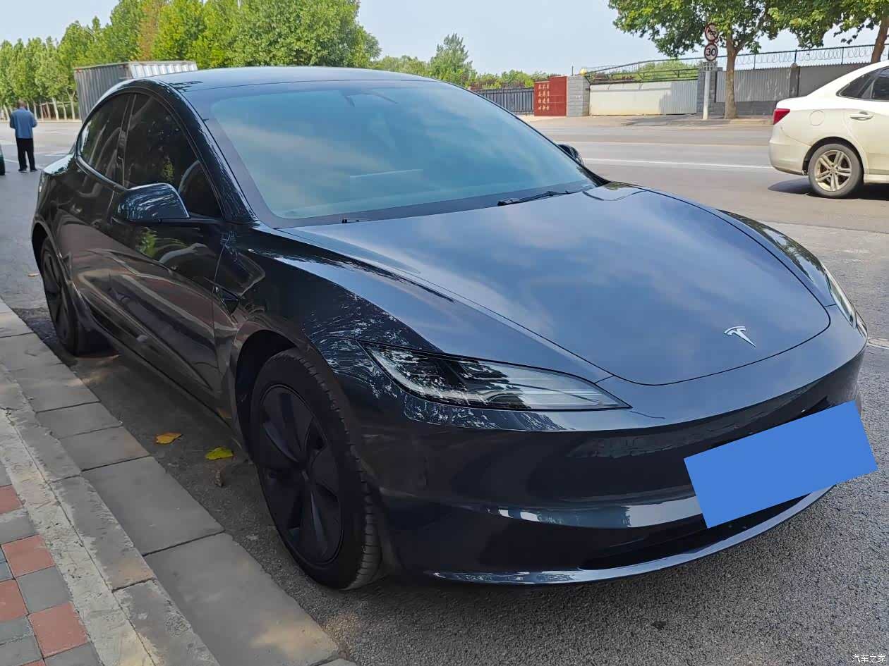 Tesla Model 3, 2025 3