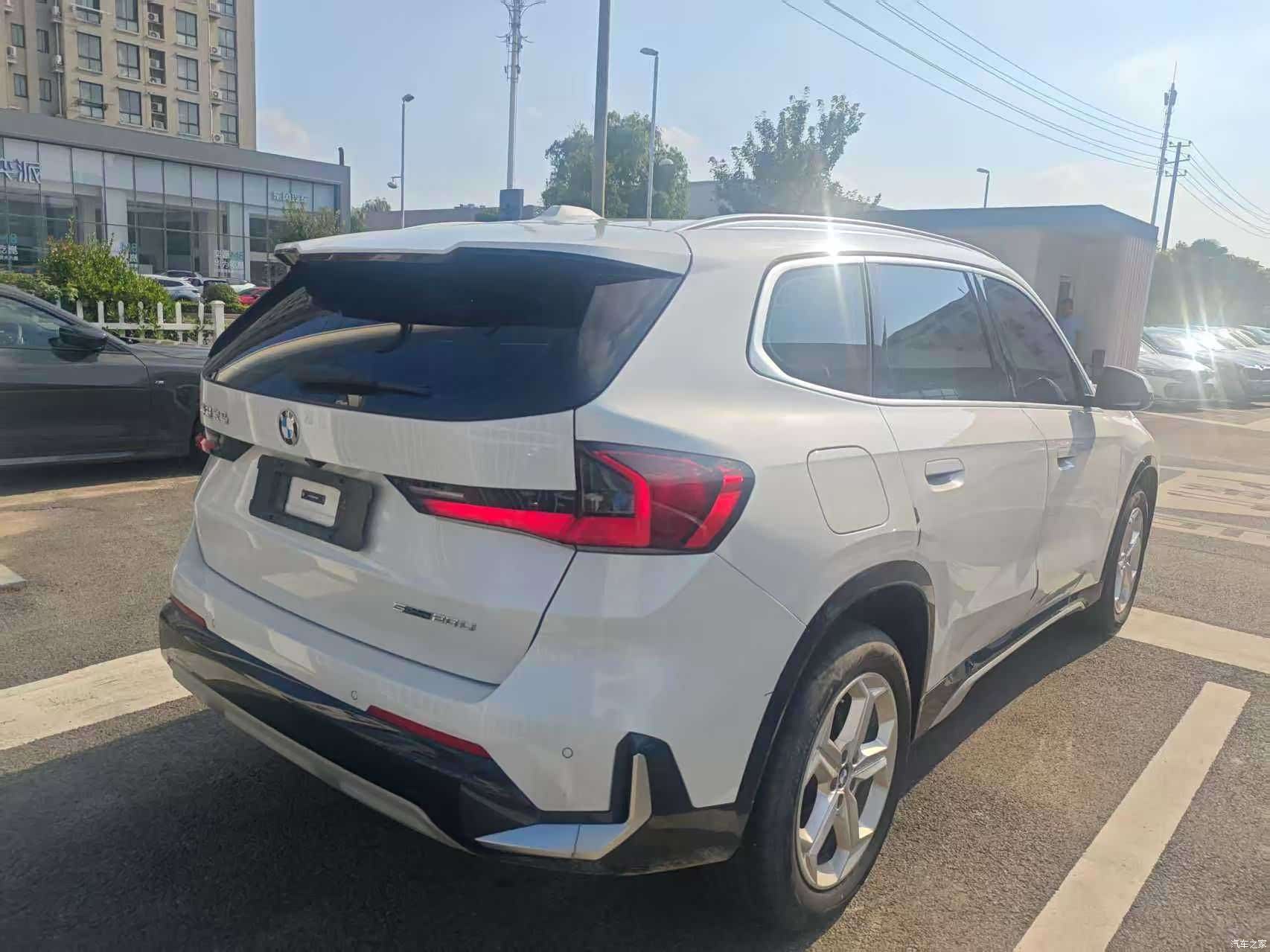 BMW X1, 2023 все фото