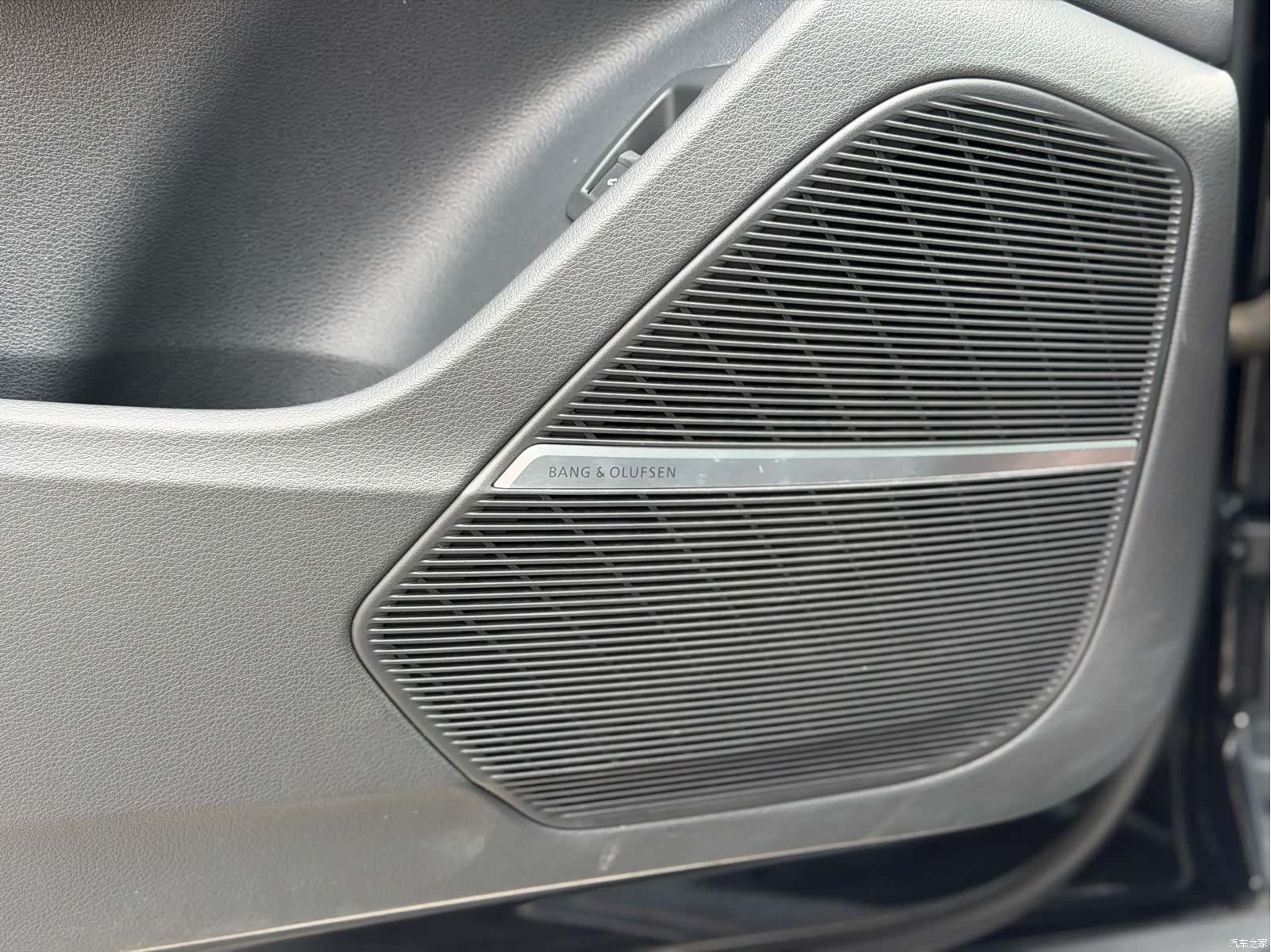 Audi Q8, 2021 7