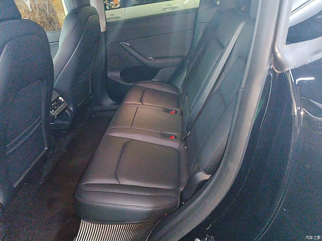 Tesla Model Y, 2021 12