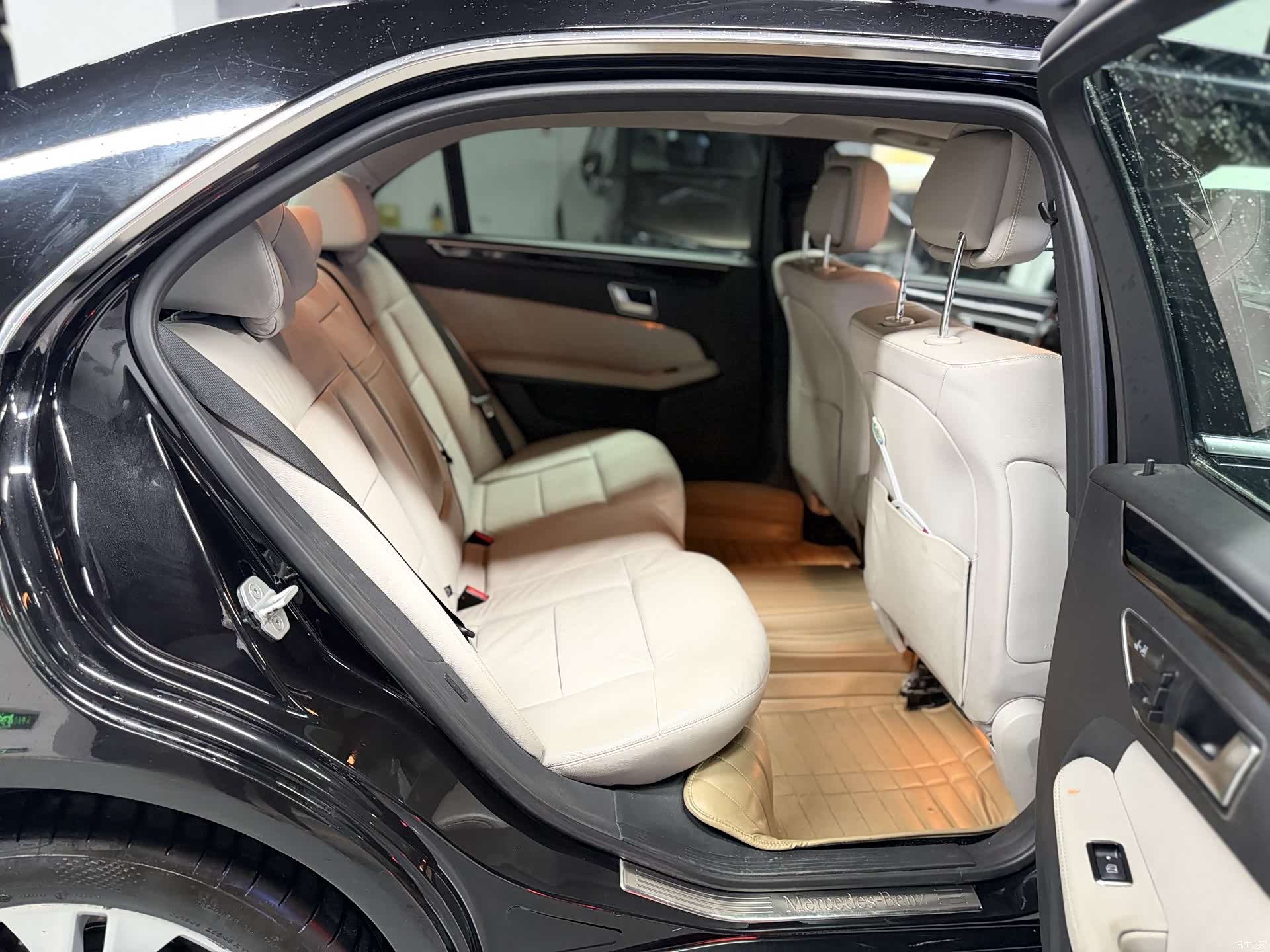 Mercedes-Benz E-Class, 2012 7