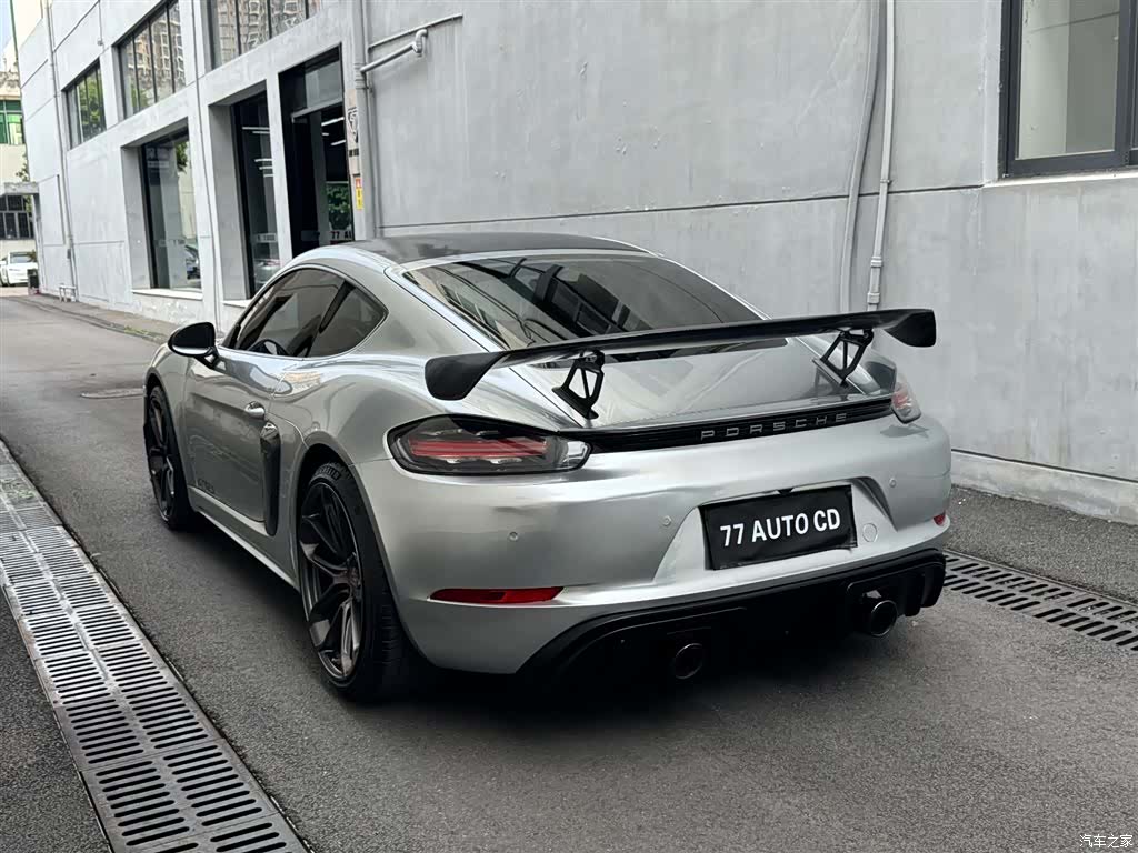 Porsche Cayman, 2018 все фото
