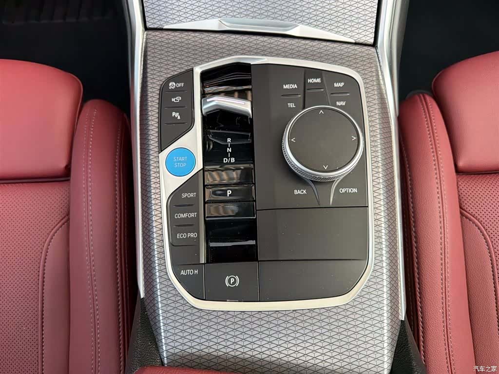 BMW i4, 2025 10