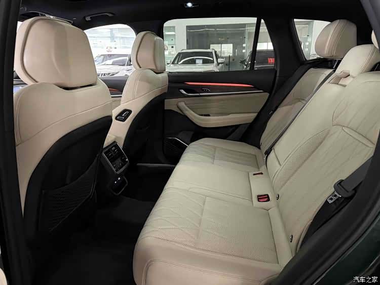 Geely Xingyue L, 2025 7