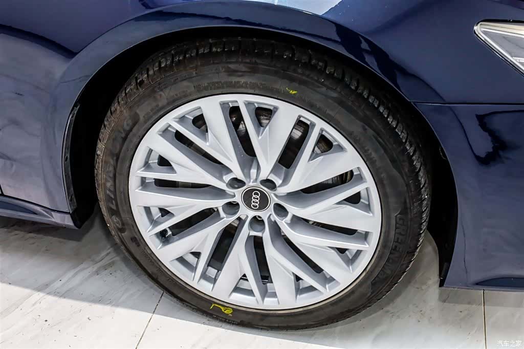 Audi A7L, 2024 32