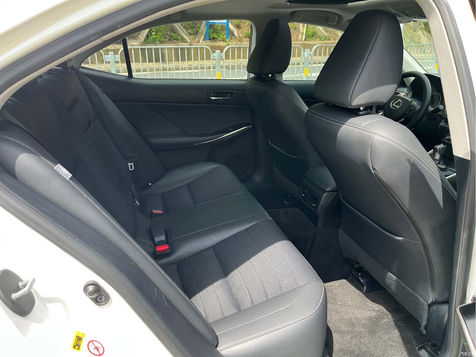 Lexus IS, 2013 12