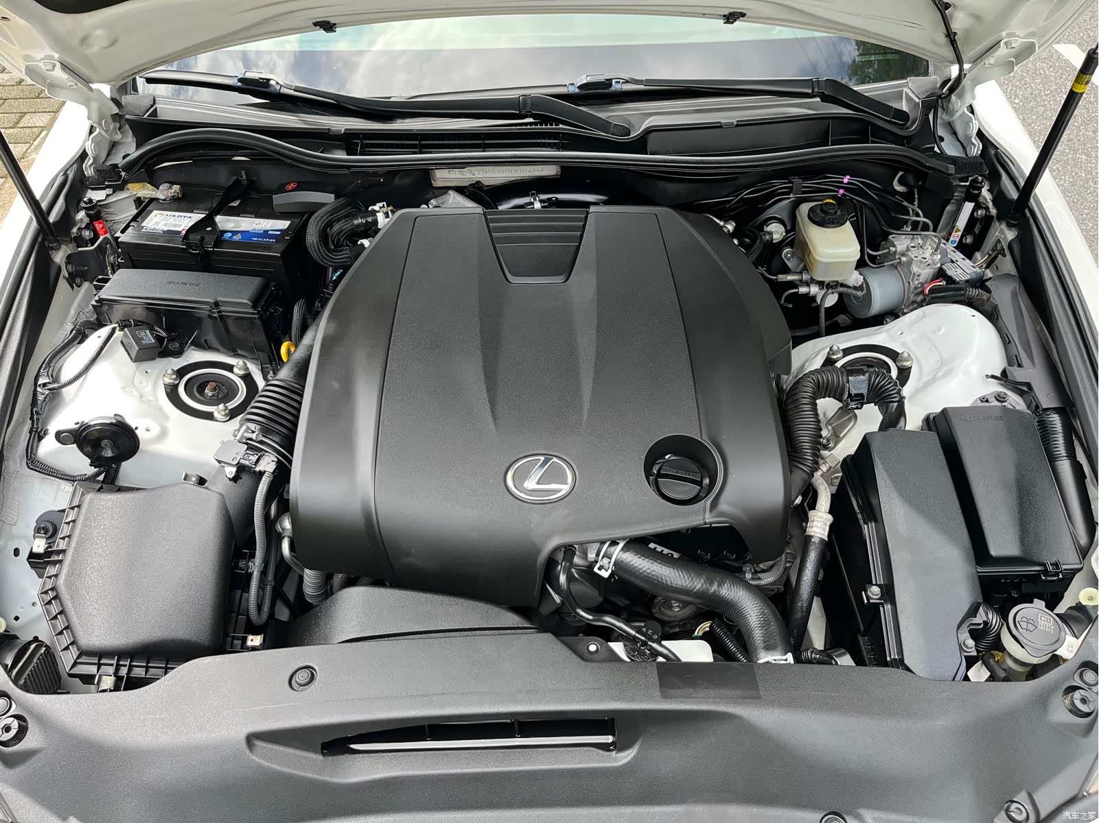 Lexus IS, 2013 17