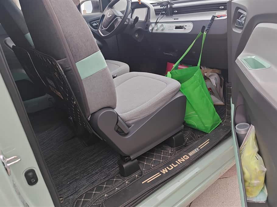 Wuling Hongguang MINIEV Wuling Hongguang MINIEV