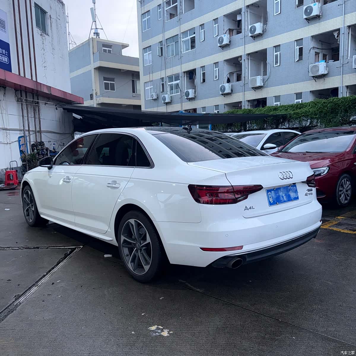 Audi A4L, 2018 все фото