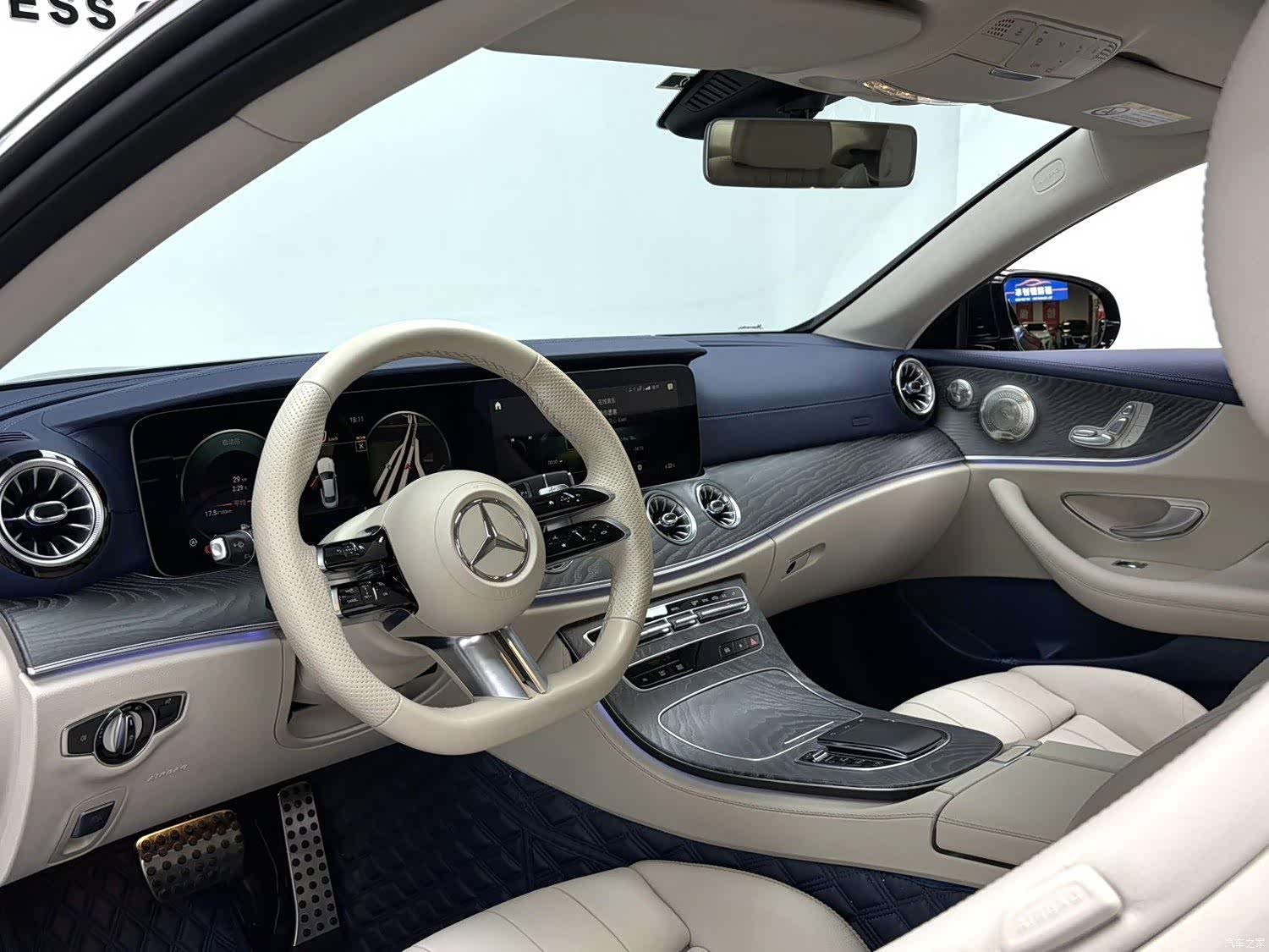 Mercedes-Benz E-Class, 2023 4