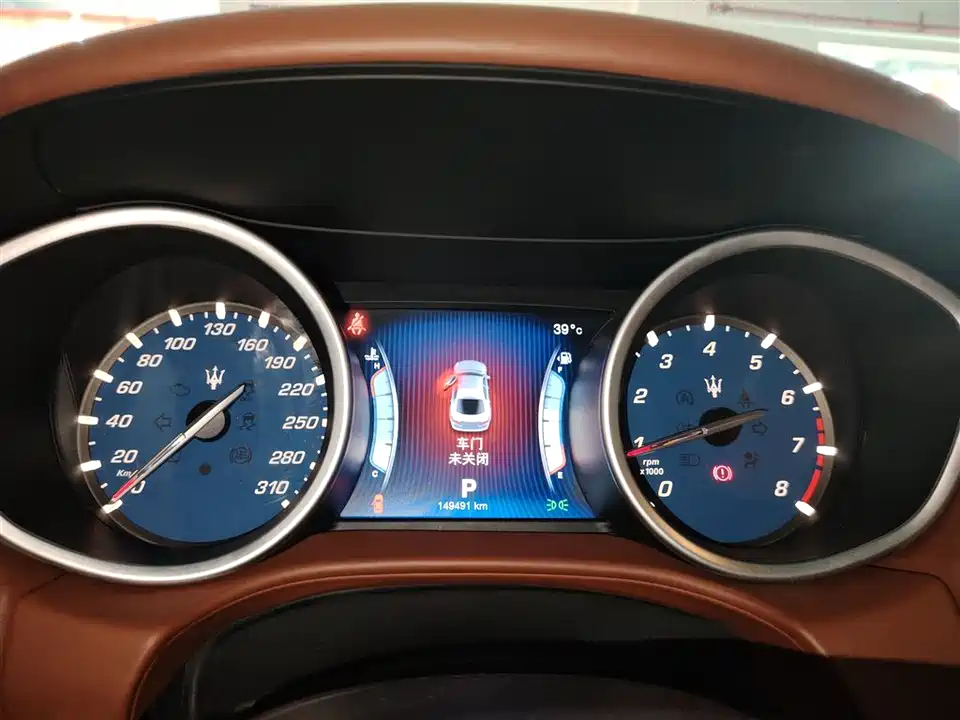 Maserati Ghibli Maserati Ghibli
