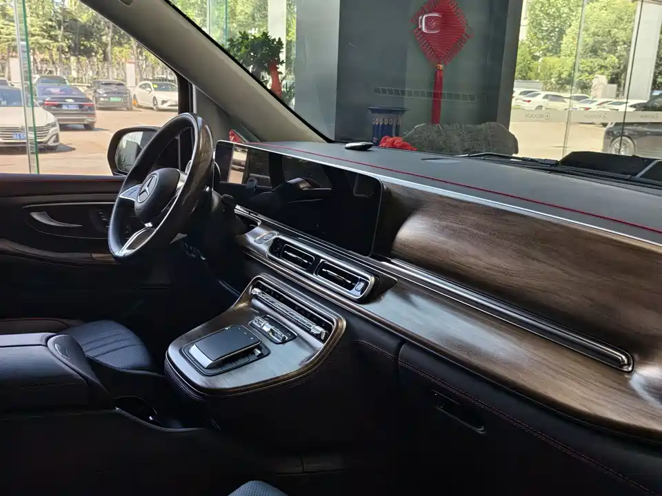 Mercedes-Benz V-class Mercedes-Benz V-class