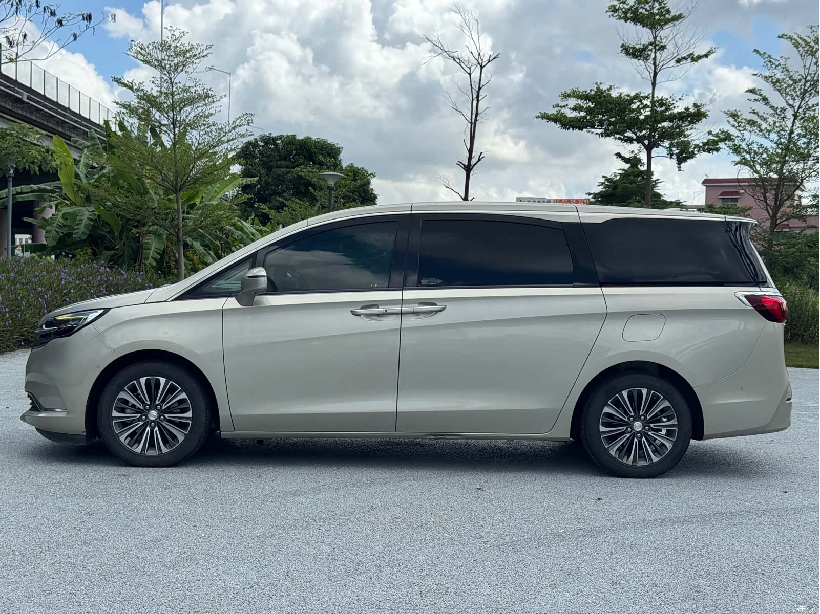 Buick GL8, 2021 7