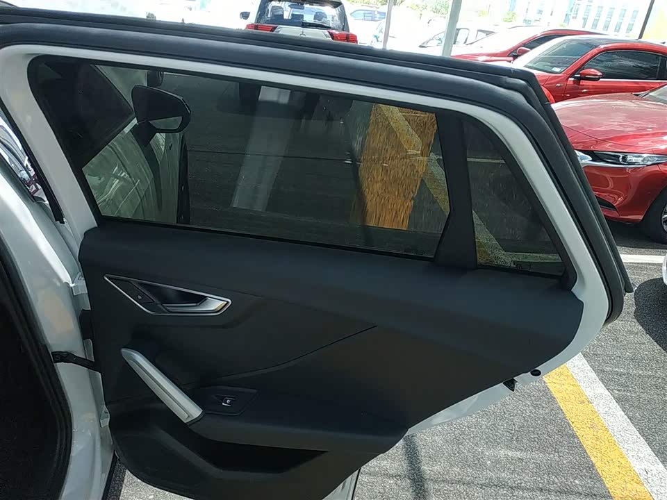 Audi Q2L Audi Q2L