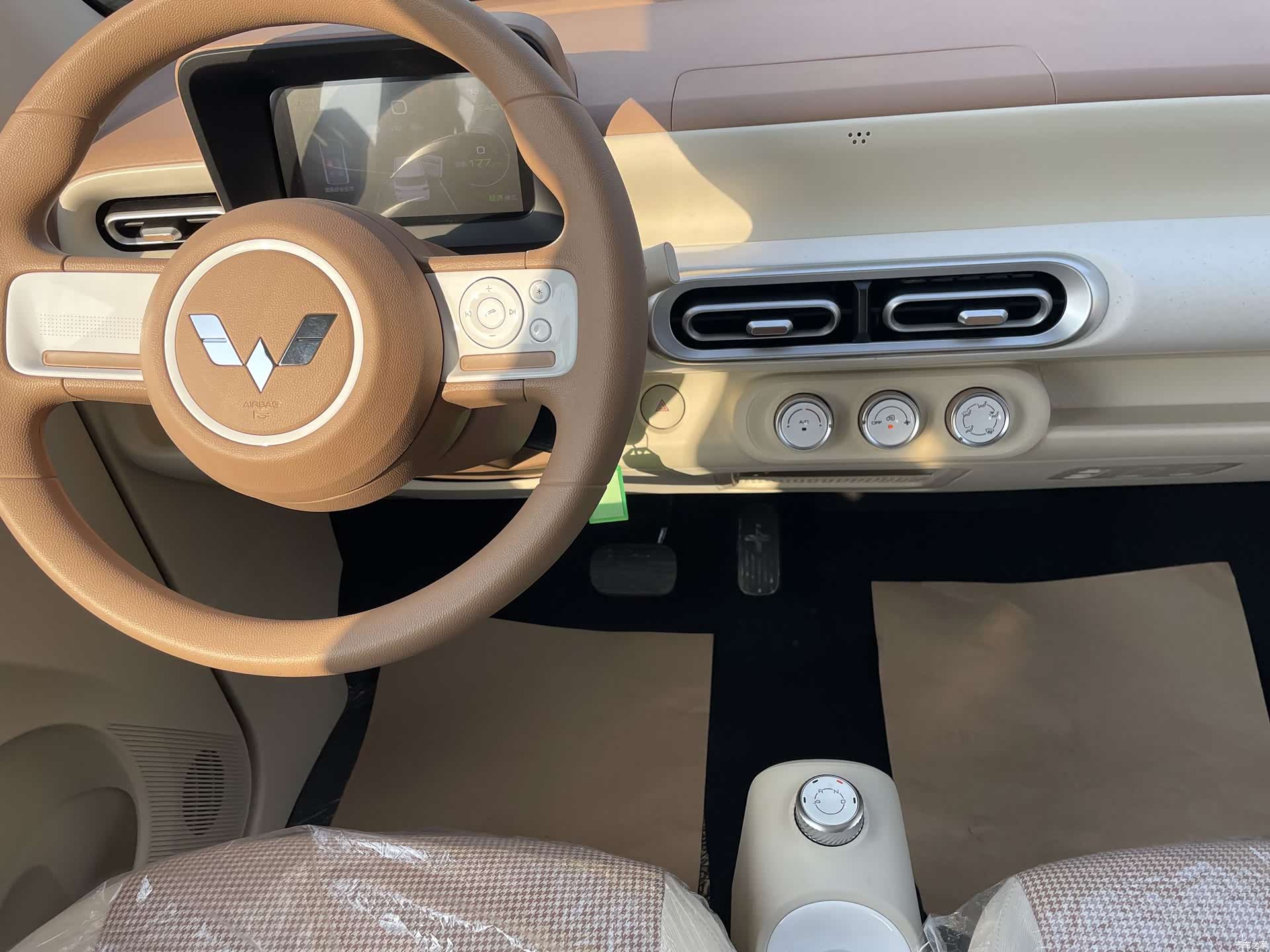 Wuling MINIEV, 2026 7