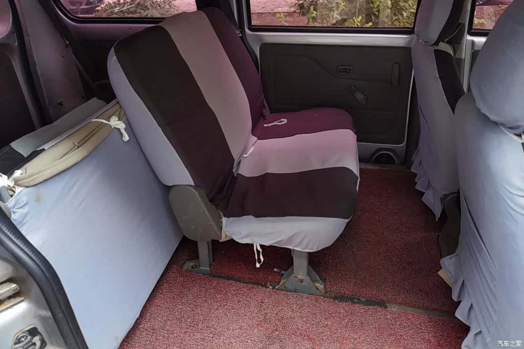 Wuling V, 2017 11