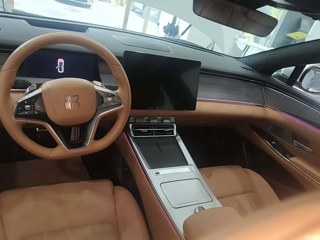 BYD Han, 2025 10