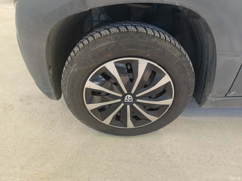Wuling E100, 2019 23