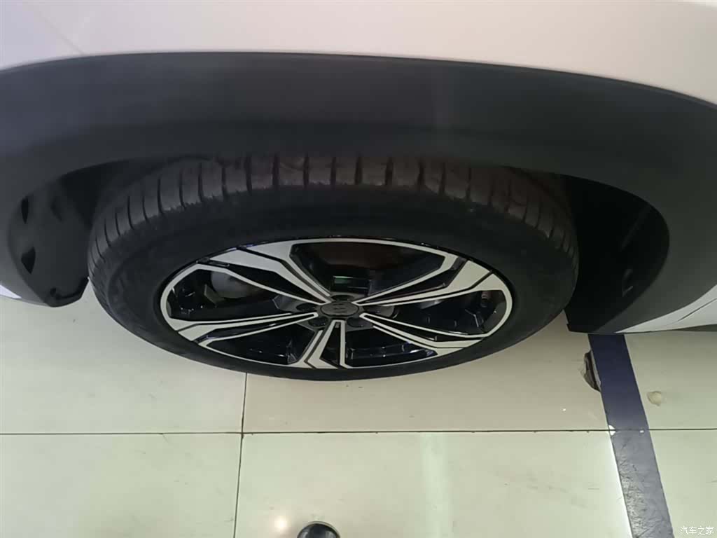 Geely Galaxy L7, 2023 23
