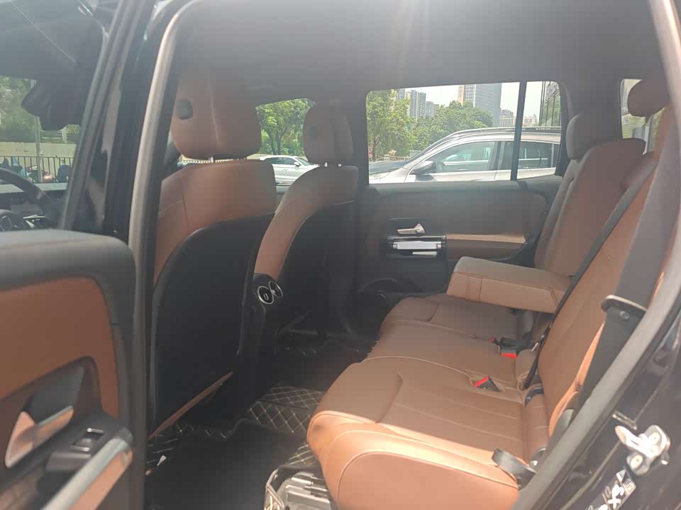 Mercedes-Benz GLB Mercedes-Benz GLB