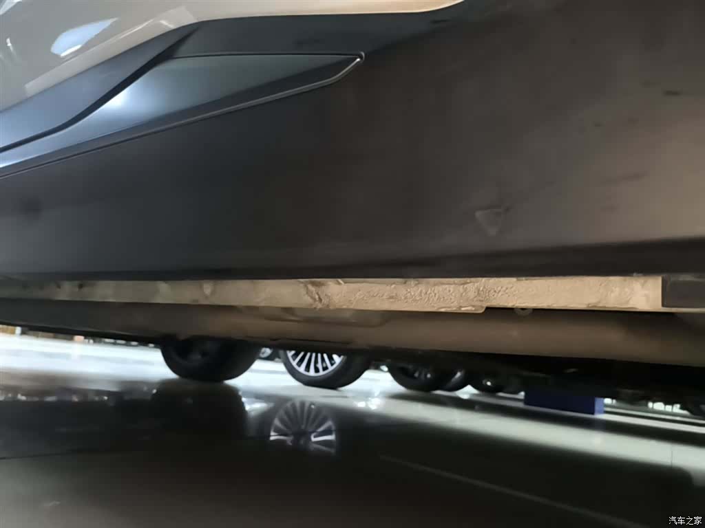 Geely Galaxy L7, 2023 22