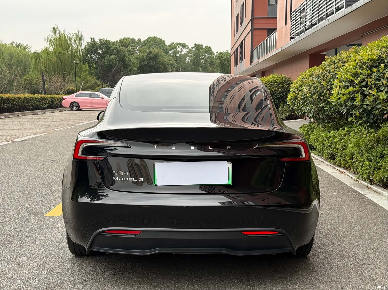 Tesla Model 3, 2025 15