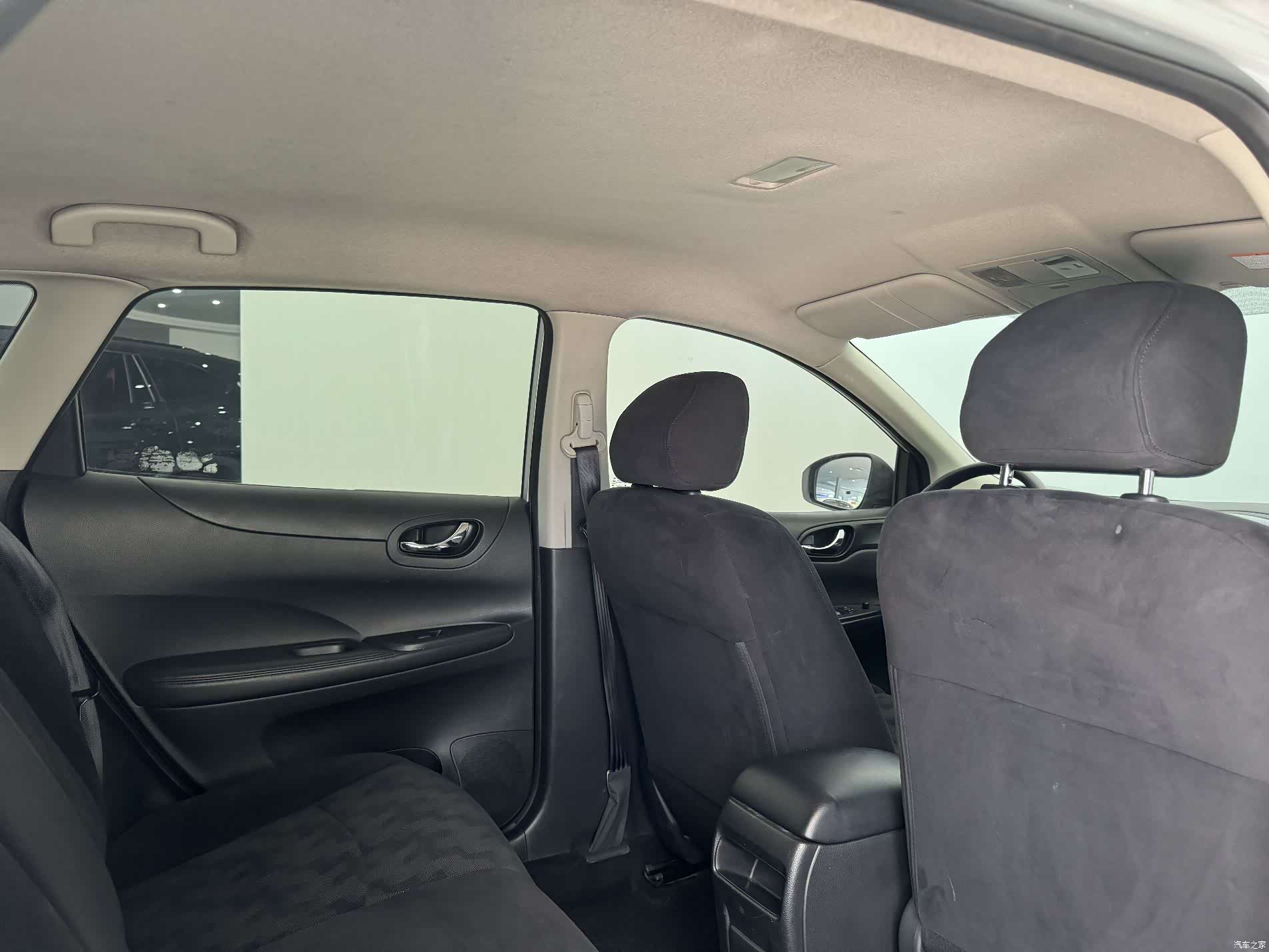 Nissan Tiida, 2014 8