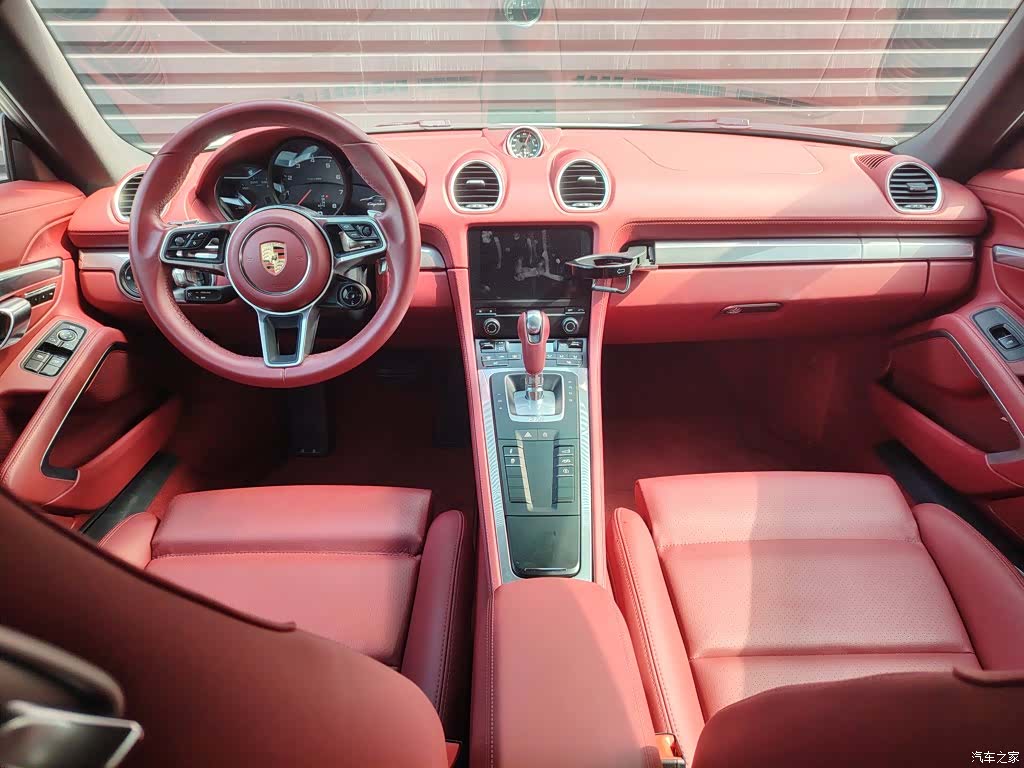 Porsche Cayman, 2025 все фото
