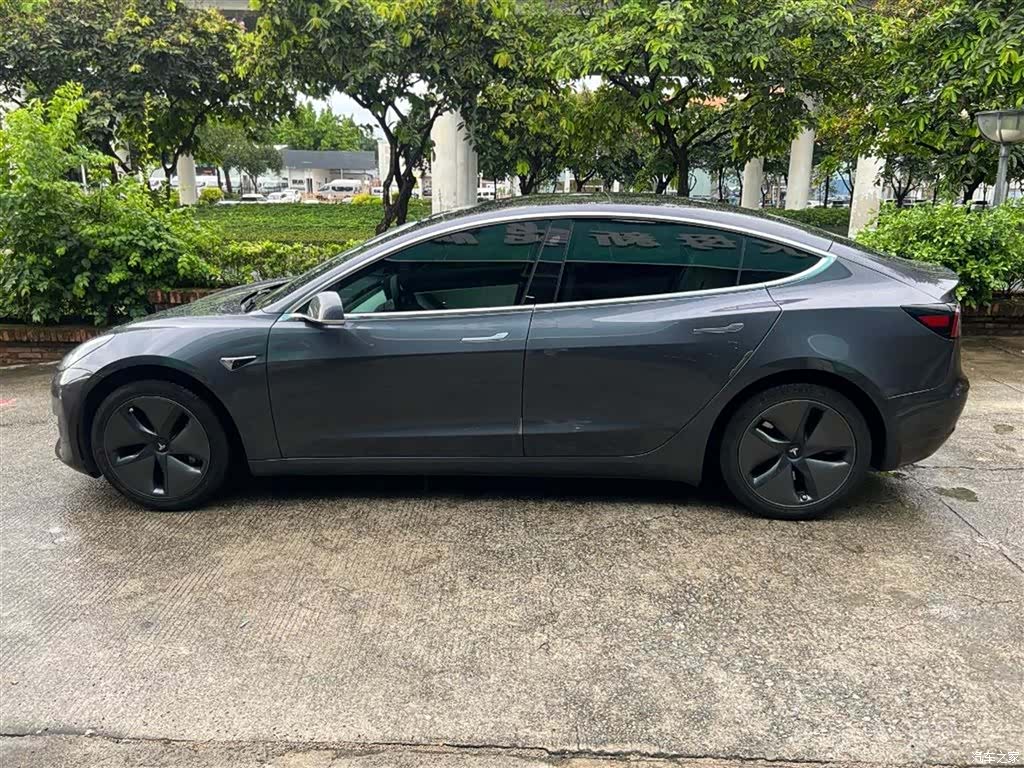Tesla Model 3, 2020 11