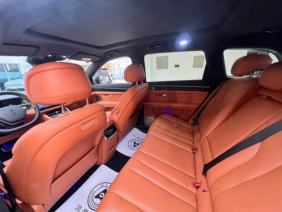 AITO Ask the world M7