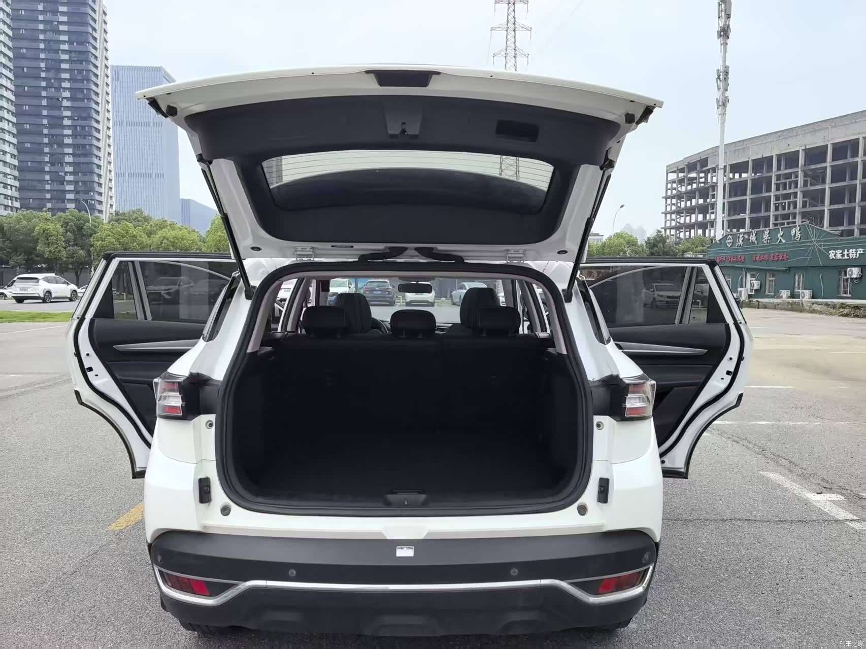 DongFeng AX7, 2020 23