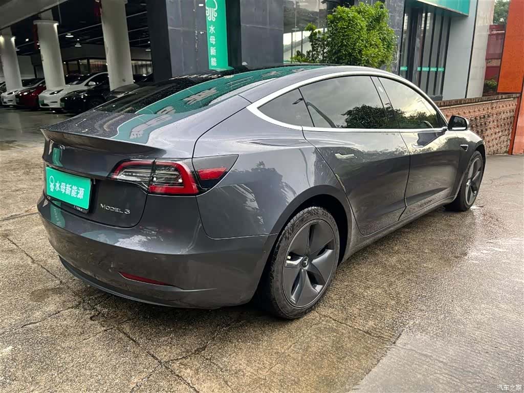 Tesla Model 3, 2020 6